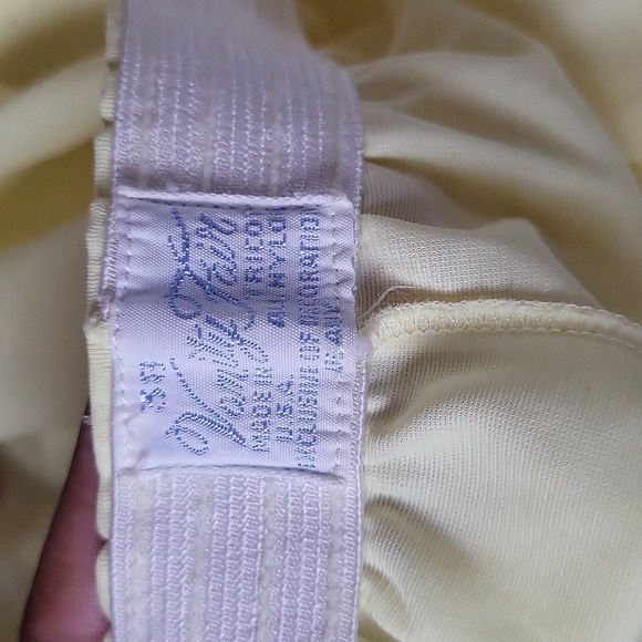 Comfy and Cozy Vintage Vanity Fair Nylon Sleep Set - Picture 3 of 5